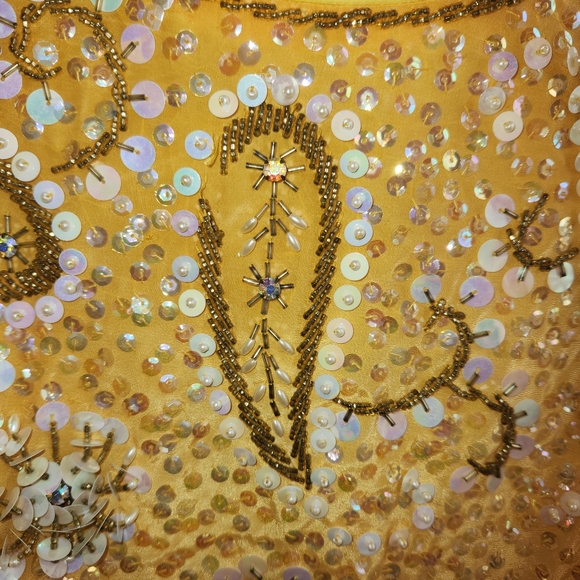 60s embroidered top. Size S/M. Yellow. HARILELA'S. sequined, bids. Sleeveless. - Picture 5 of 10